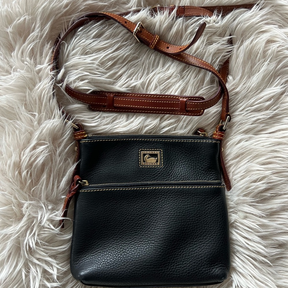 Dooney & Bourke Pebble Grain Crossbody - Black